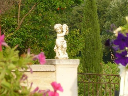Domaine Saint Victor La Tour-dʼAigues Exterior foto