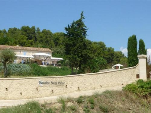 Domaine Saint Victor La Tour-dʼAigues Exterior foto